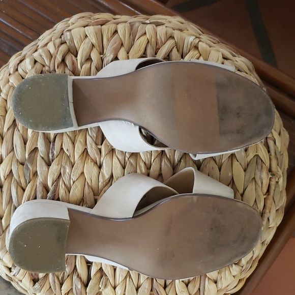 Shoes - Picture 4 of 7